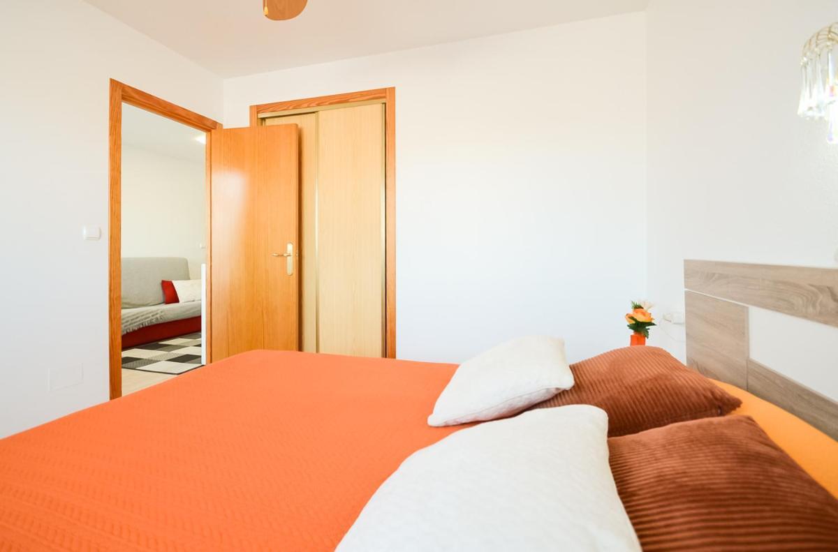 Schoene Wohnung Mit Pool , Wi-Fi Und Privat Garage Torrevieja Exterior foto